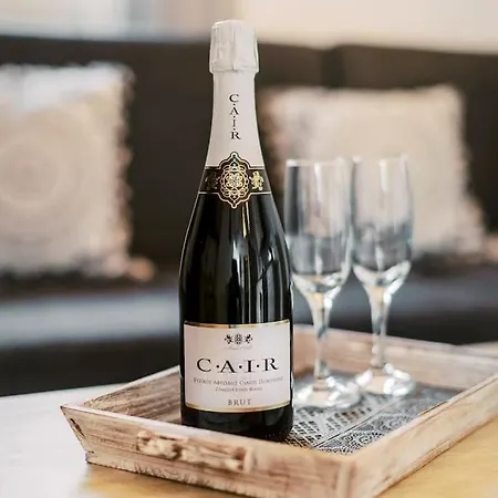 Myrovolos Luxury Angie's House *