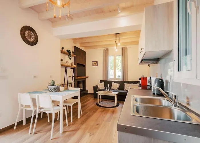 Vakantiehuis Myrovolos Luxury Angie's House Ialysos (Rhodes)