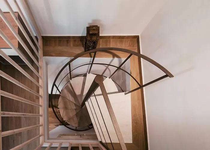 Myrovolos Luxury Angie's House *