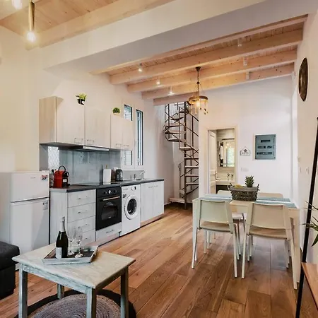 Ferienhaus Myrovolos Luxury Angie's House